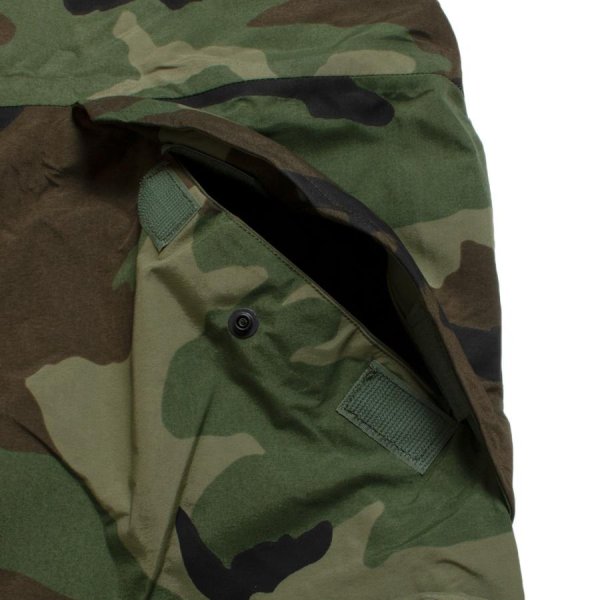 画像5: [DEAD STOCK]US ARMY ECWCS Gen1 GORE-TEX Parka 90s 中期型 Woodland Camo (5)
